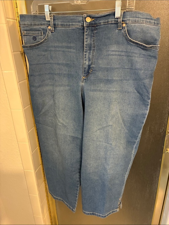 Gloria Vanderbilt Denim - Gloria Vanderbilt Mid Blue Relaxed ladies Jeans